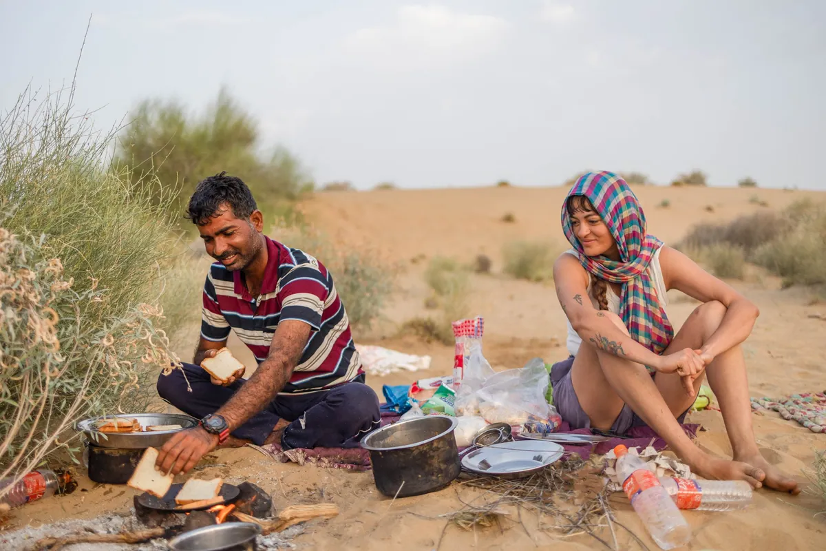 Husen. Desert Guide. Jaisalmer